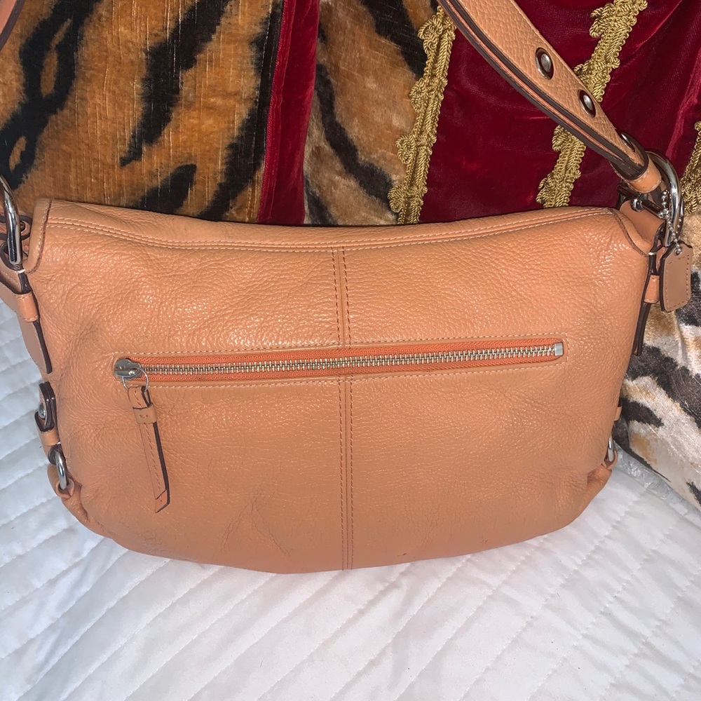 Coach pebbled leather camel tone bag - Picture 2 of 15